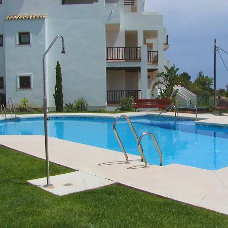 San Antonio - Ground Floor Spacious Garden With Pool Views Near Pueblo Mijas