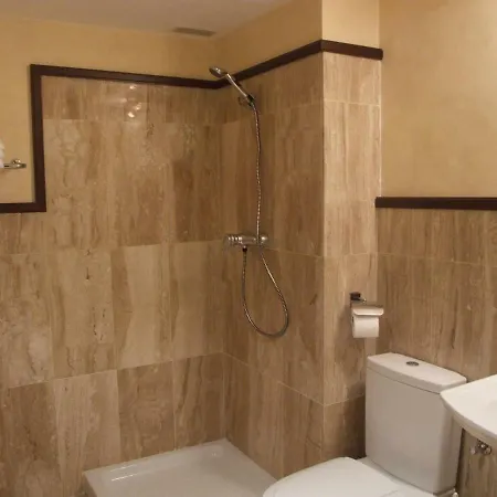San Antonio - Ground Floor Spacious Garden With Pool Views Near Pueblo Appartamento