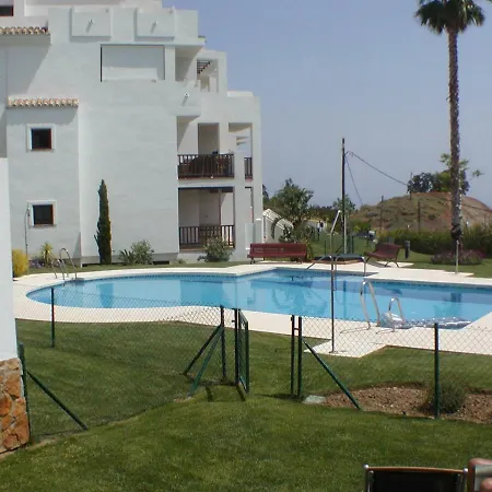 San Antonio - Ground Floor Spacious Garden With Pool Views Near Pueblo Appartamento *